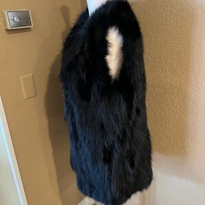 Chic Black Fox Fur Vest
